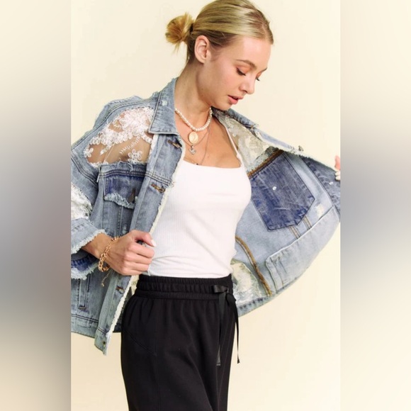 🟠257B. Lace patchwork Denim Jacket - Picture 6 of 6